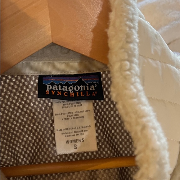 Patagonia Off-White Sherpa Vest - Picture 2 of 2